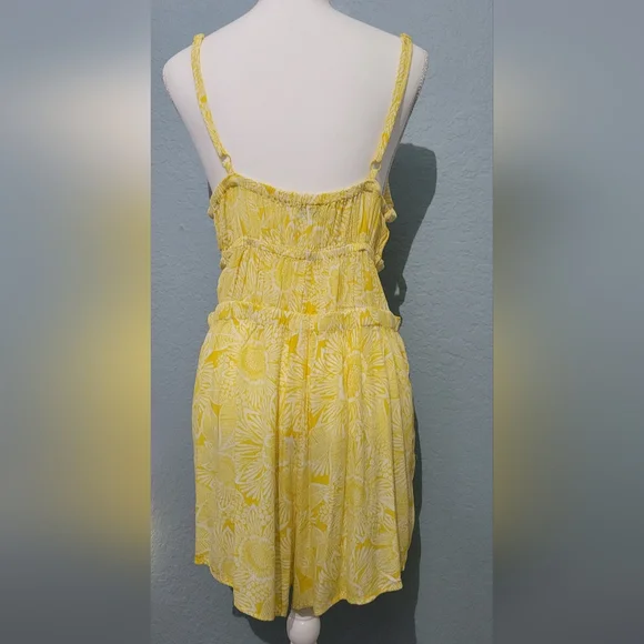 Arizona Jeans Co. Sunflower Print Romper NWT - Picture 3 of 11